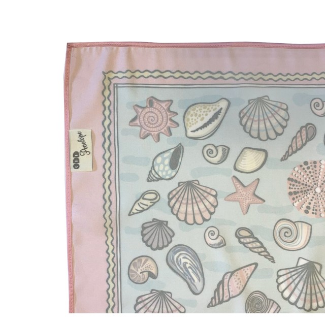 Pastel Shells Scarf (pink)